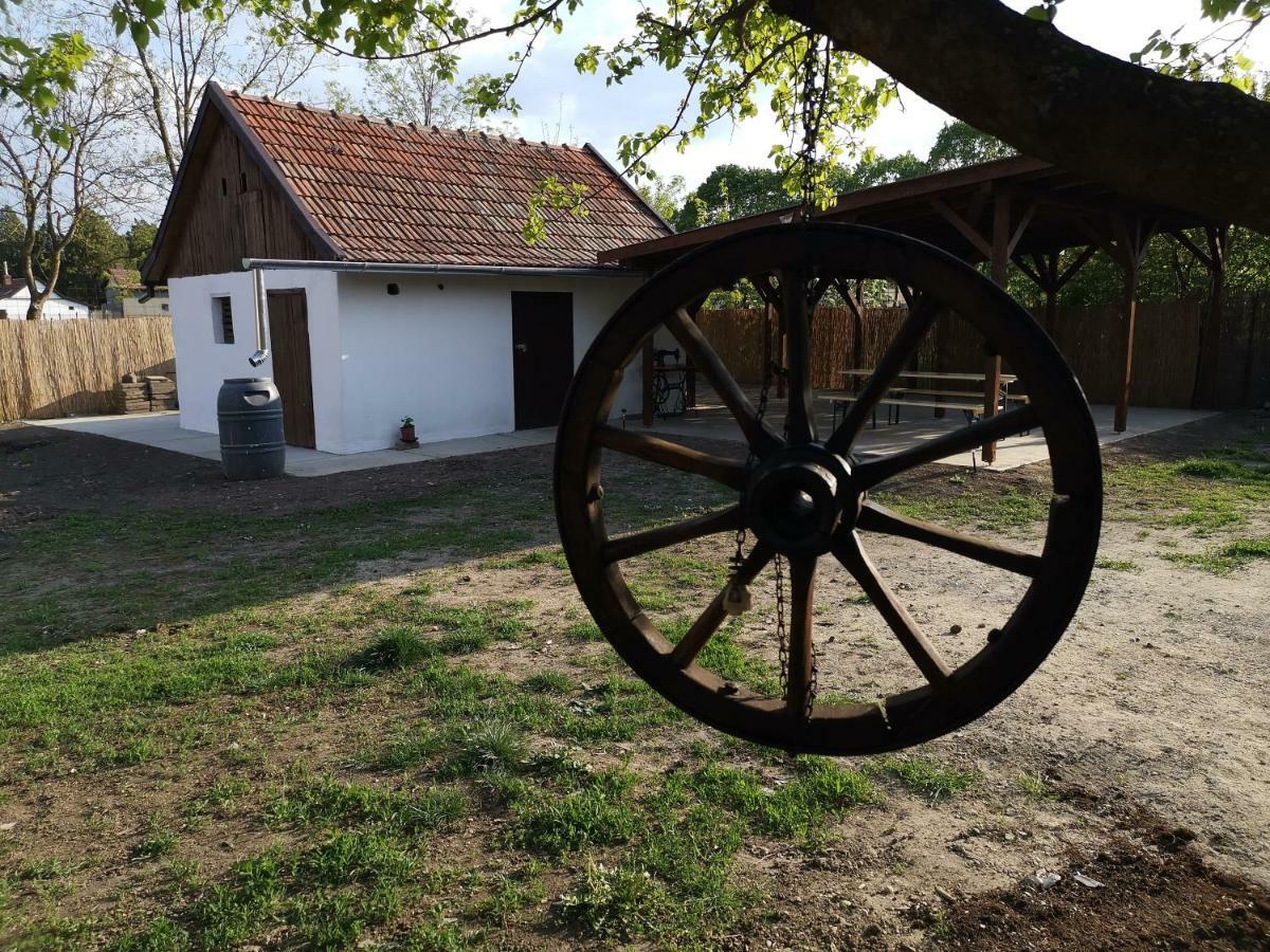 Harsfak Villa Mezokovacshaza Exteriör bild